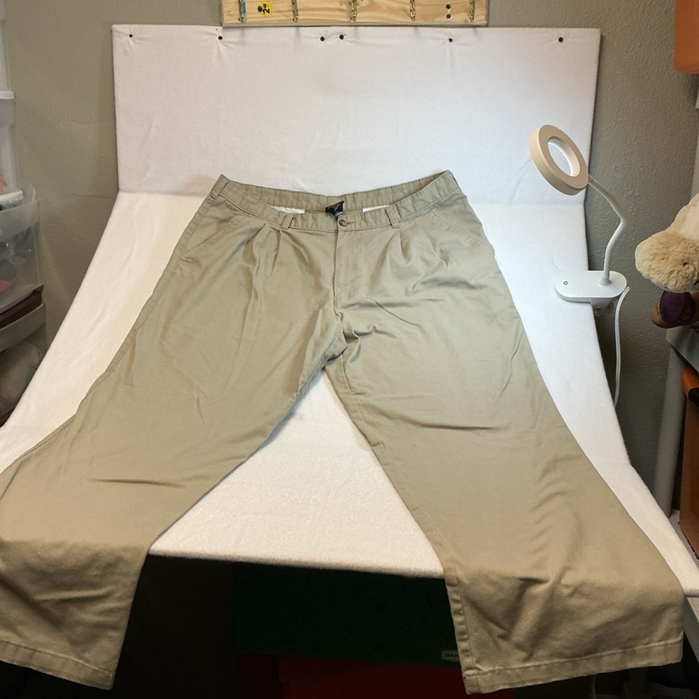 Mens Dress Pants Kaki Size 40x32 Brand: George Straight Leg  0367